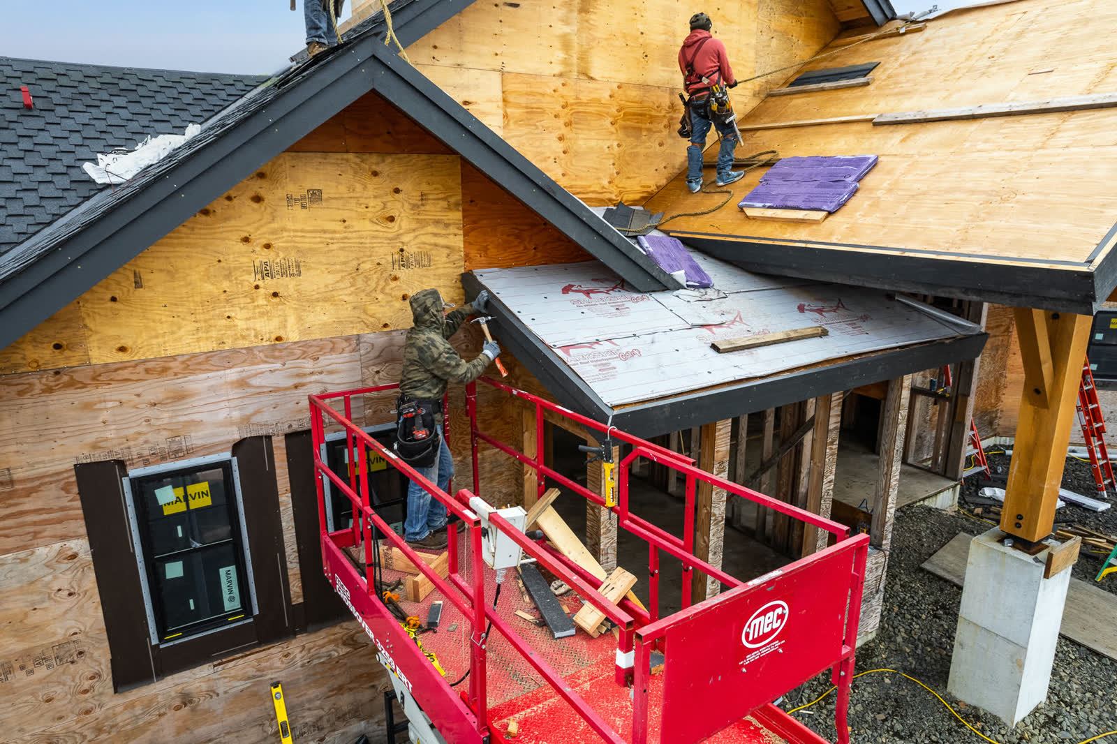 Residential Asphalt Roof - Image 6