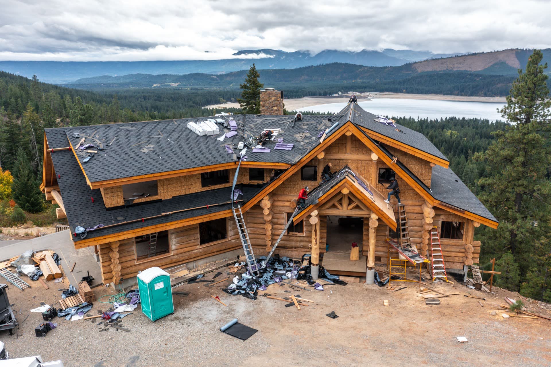 Residential asphalt roofing in Fife, Washington