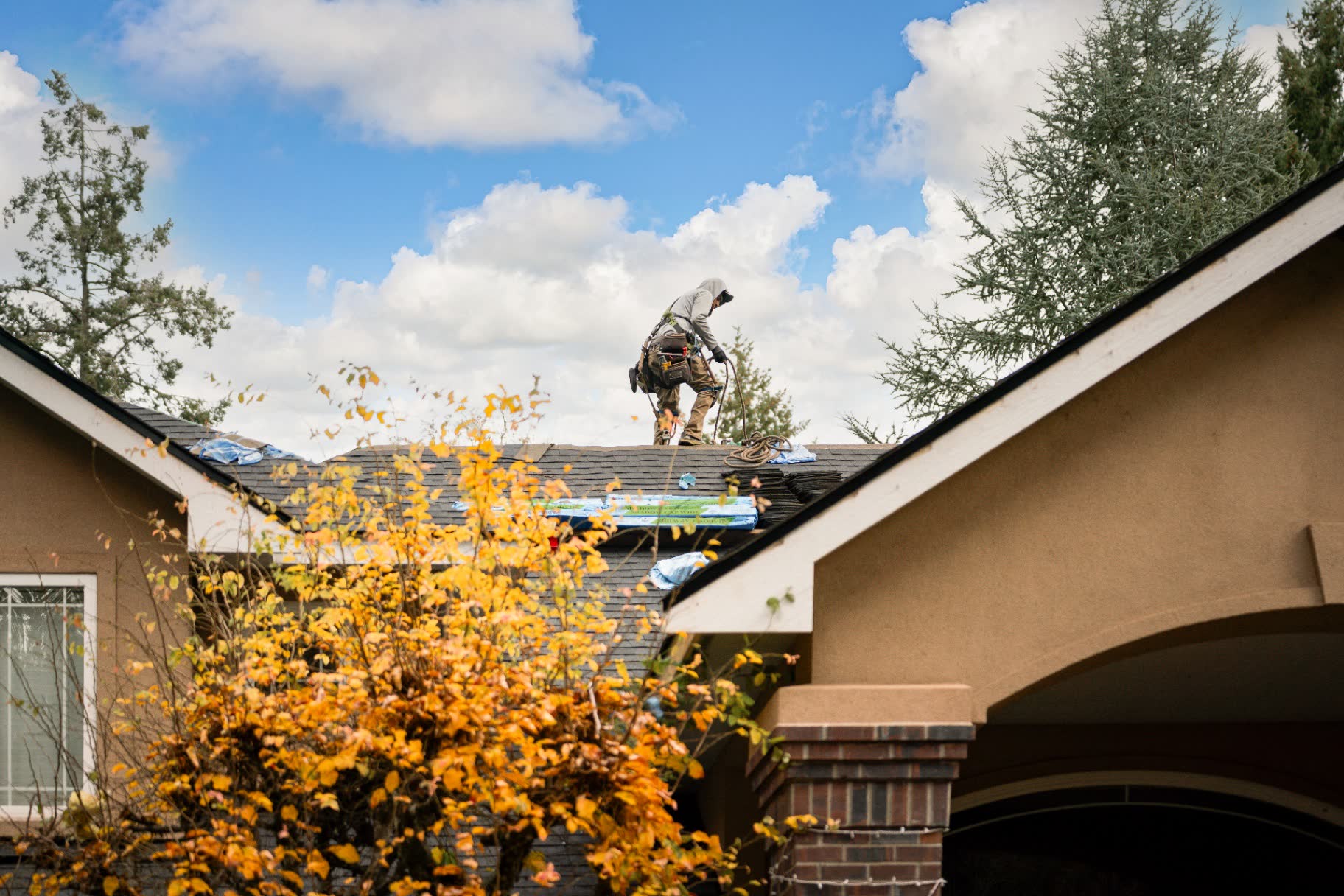 Residential asphalt roofing in Vancouver, Washington